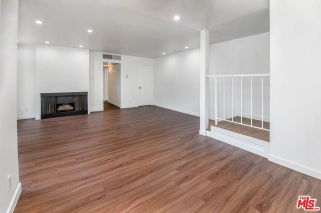 11201 Summertime Lane 201, Culver City, CA 90230