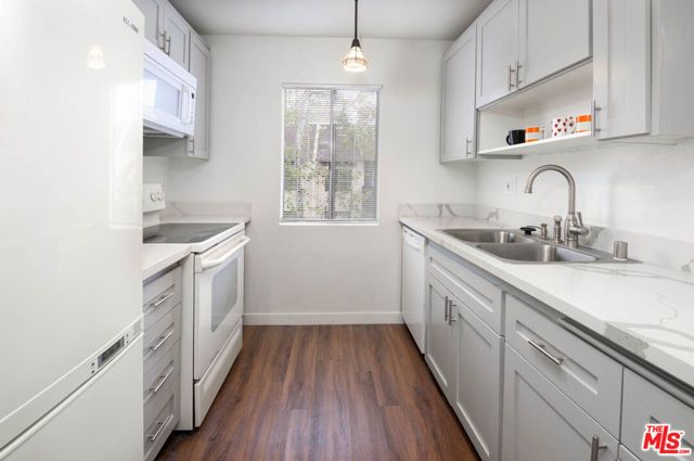 11201 Summertime Lane 201, Culver City, CA 90230