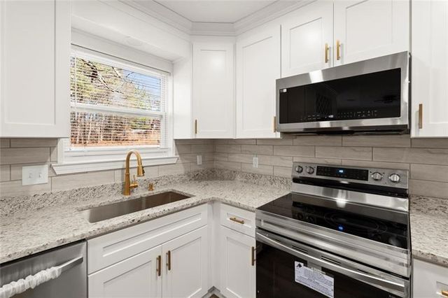 1397 Bentley Woods Trail, Lithonia, GA 30058