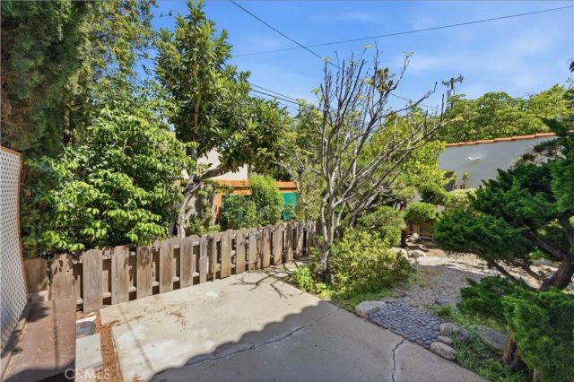 10517 Cushdon Avenue, Los Angeles, CA 90064