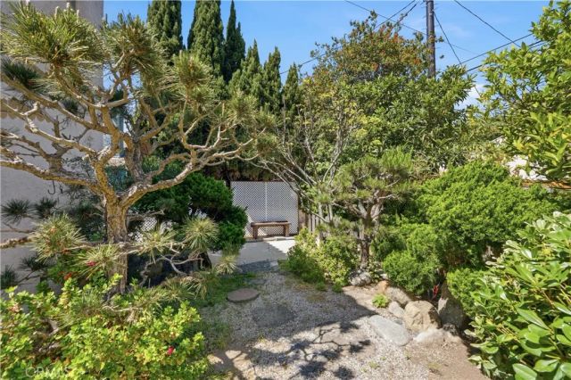 10517 Cushdon Avenue, Los Angeles, CA 90064