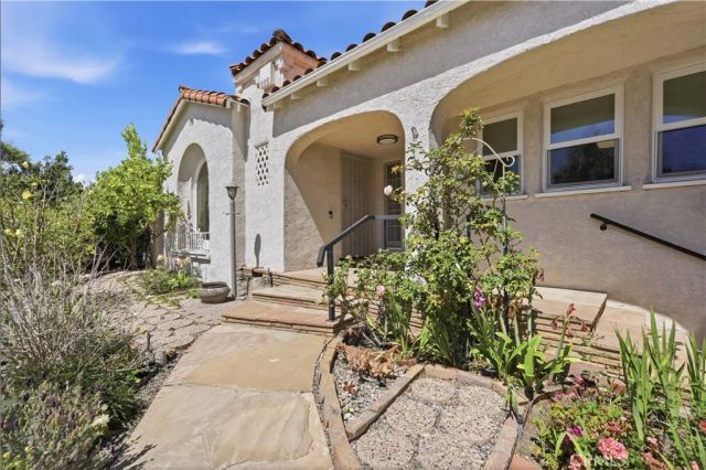 10517 Cushdon Avenue, Los Angeles, CA 90064
