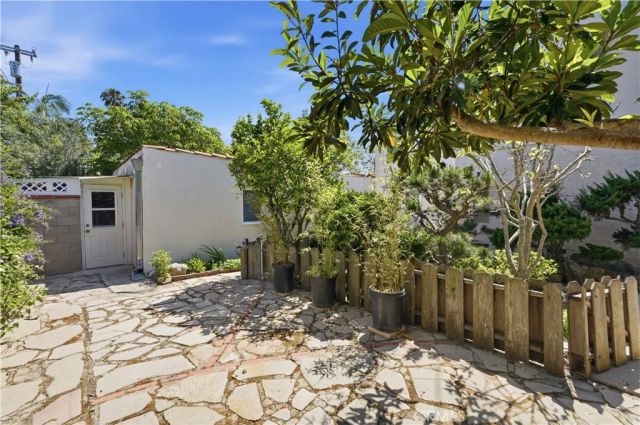 10517 Cushdon Avenue, Los Angeles, CA 90064