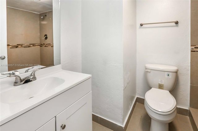 9001 SW 77th Ave C803, Miami, FL 33156
