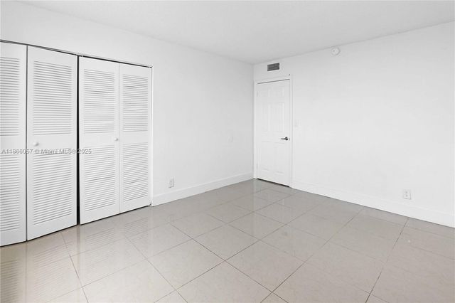 9001 SW 77th Ave C803, Miami, FL 33156