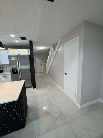 7478 NW 34th St 7478, Lauderhill, FL 33319