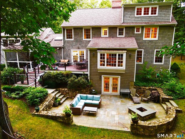 36 Kingswood Place, Ridgefield, CT 06877