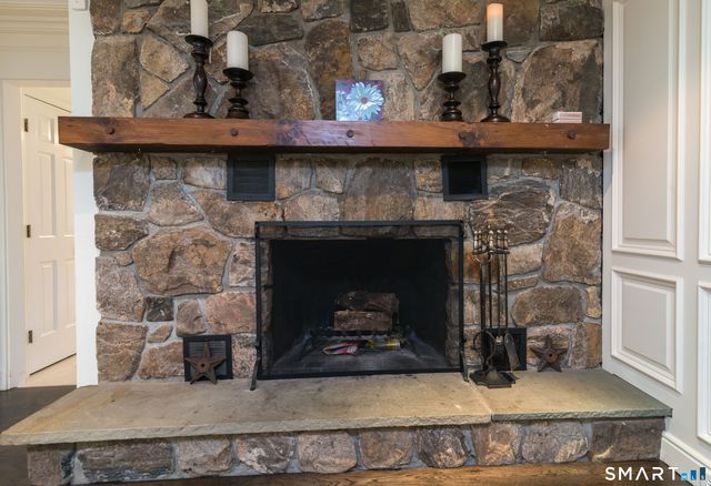 36 Kingswood Place, Ridgefield, CT 06877