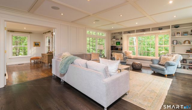 36 Kingswood Place, Ridgefield, CT 06877