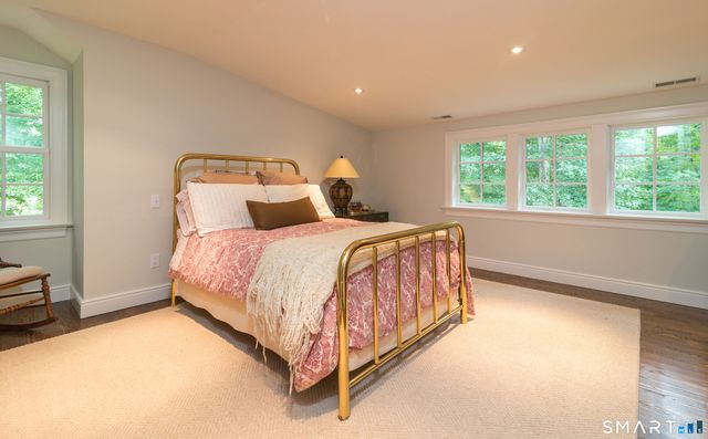 36 Kingswood Place, Ridgefield, CT 06877