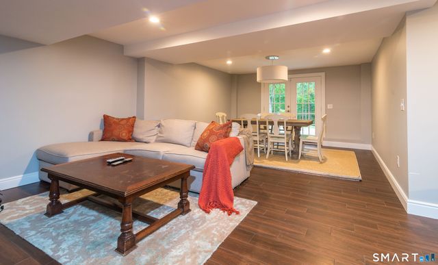 36 Kingswood Place, Ridgefield, CT 06877