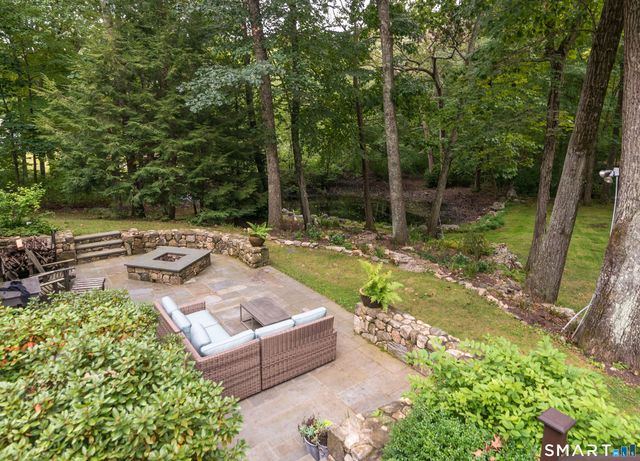 36 Kingswood Place, Ridgefield, CT 06877