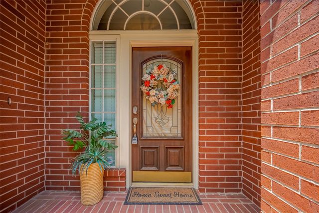 9502 Willow Crossing Drive, Houston, TX 77064