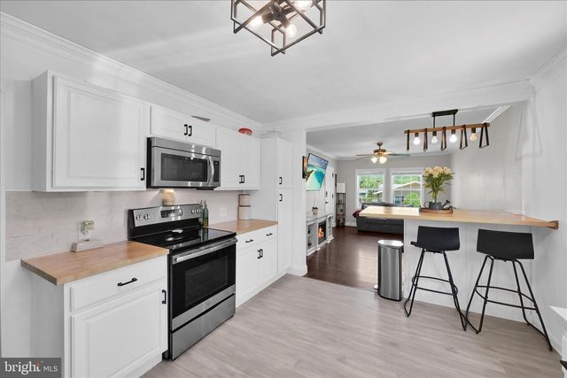 73 SCHUYLKILL ST, Cressona, PA 17929
