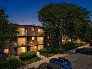 571 FAIRWAY VIEW Drive 3K, Wheeling, IL 60090