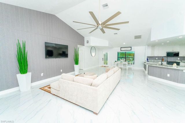 3613 39TH ST SW, Lehigh Acres, FL 33976