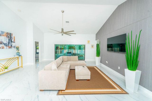 3613 39TH ST SW, Lehigh Acres, FL 33976