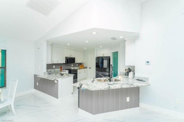 3613 39TH ST SW, Lehigh Acres, FL 33976