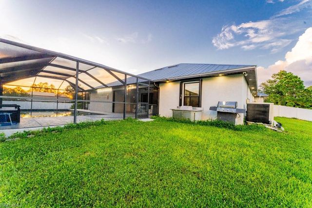 3613 39TH ST SW, Lehigh Acres, FL 33976