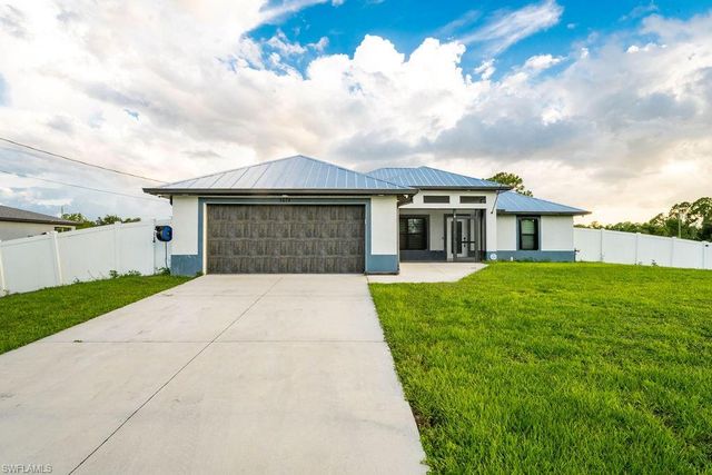 3613 39TH ST SW, Lehigh Acres, FL 33976