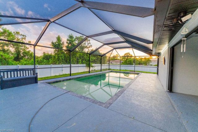 3613 39TH ST SW, Lehigh Acres, FL 33976