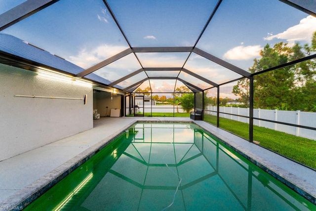 3613 39TH ST SW, Lehigh Acres, FL 33976