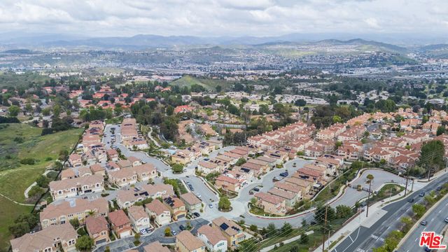 26350 Piazza Di Sarro, Newhall, CA 91321