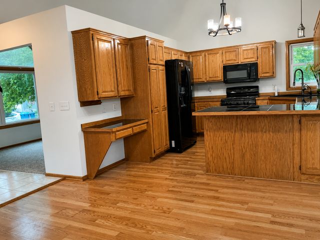 7362 51st Street N, Oakdale, MN 55128