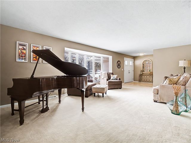 28365 Bassett Road, Westlake, OH 44145