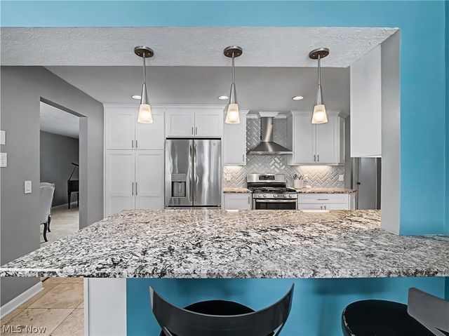 28365 Bassett Road, Westlake, OH 44145