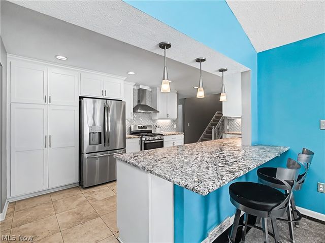 28365 Bassett Road, Westlake, OH 44145