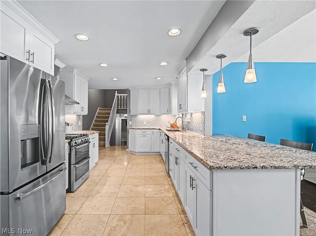 28365 Bassett Road, Westlake, OH 44145