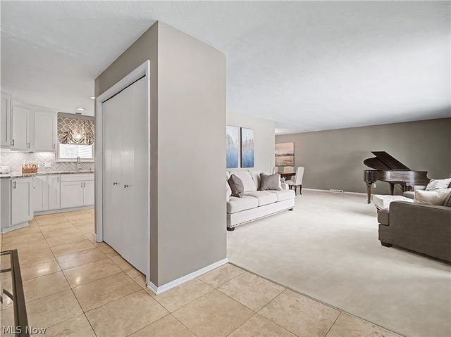 28365 Bassett Road, Westlake, OH 44145