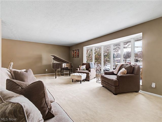 28365 Bassett Road, Westlake, OH 44145