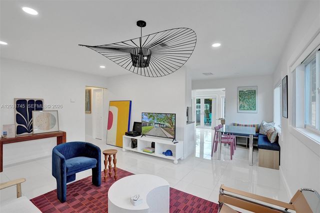 1605 NW 7th Ter, Fort Lauderdale, FL 33311