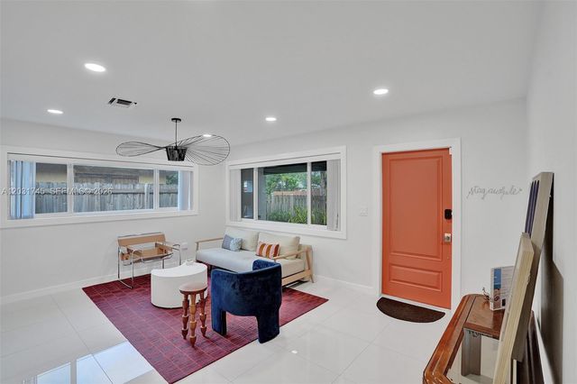 1605 NW 7th Ter, Fort Lauderdale, FL 33311