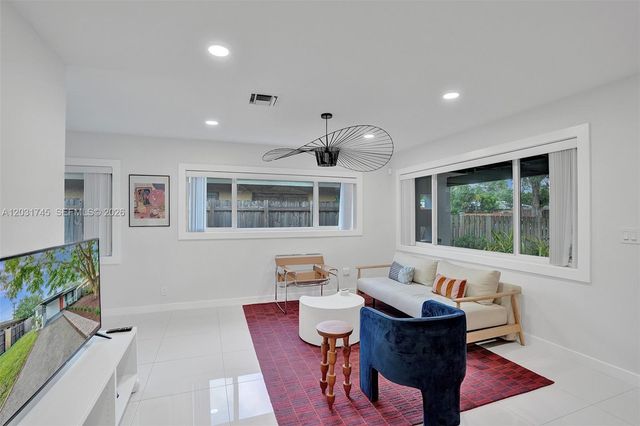 1605 NW 7th Ter, Fort Lauderdale, FL 33311