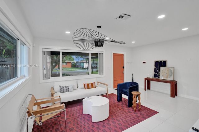 1605 NW 7th Ter, Fort Lauderdale, FL 33311