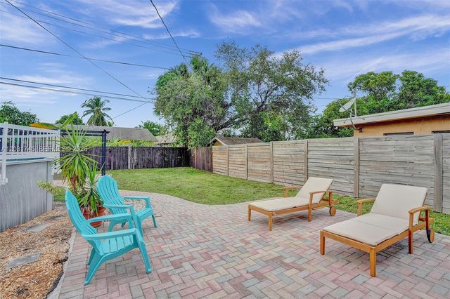 1605 NW 7th Ter, Fort Lauderdale, FL 33311