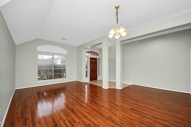 1103 Lake Shore Drive, Pearland, TX 77581