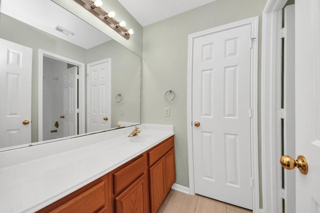 1103 Lake Shore Drive, Pearland, TX 77581