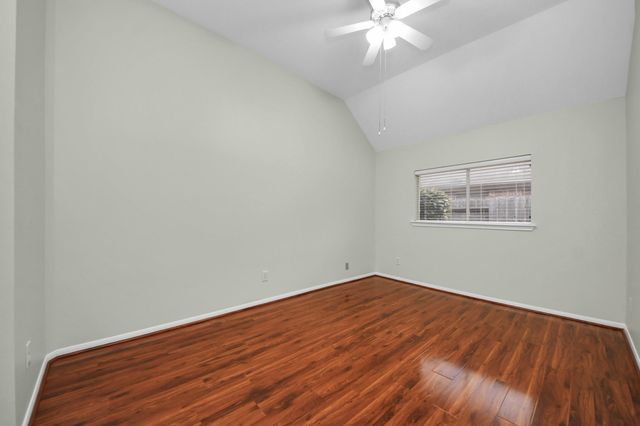 1103 Lake Shore Drive, Pearland, TX 77581