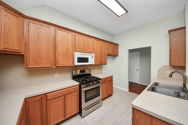 1103 Lake Shore Drive, Pearland, TX 77581