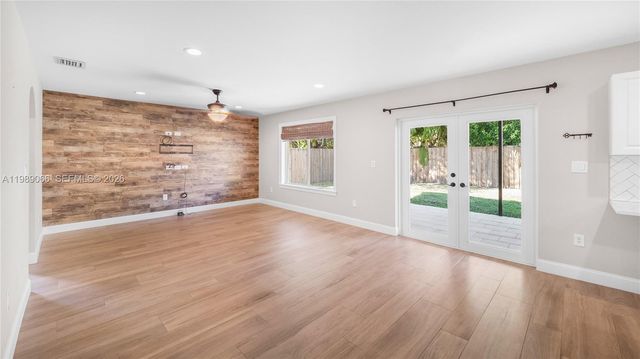 8933 SW 212th Ln, Cutler Bay, FL 33189