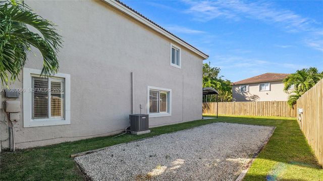 8933 SW 212th Ln, Cutler Bay, FL 33189