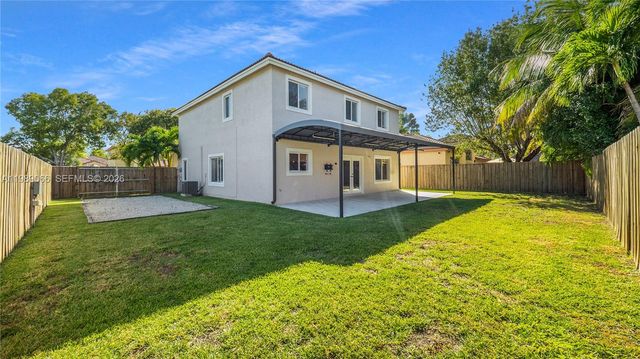 8933 SW 212th Ln, Cutler Bay, FL 33189