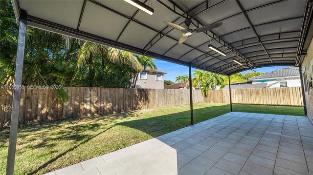 8933 SW 212th Ln, Cutler Bay, FL 33189