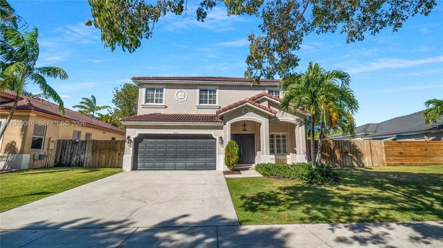 8933 SW 212th Ln, Cutler Bay, FL 33189