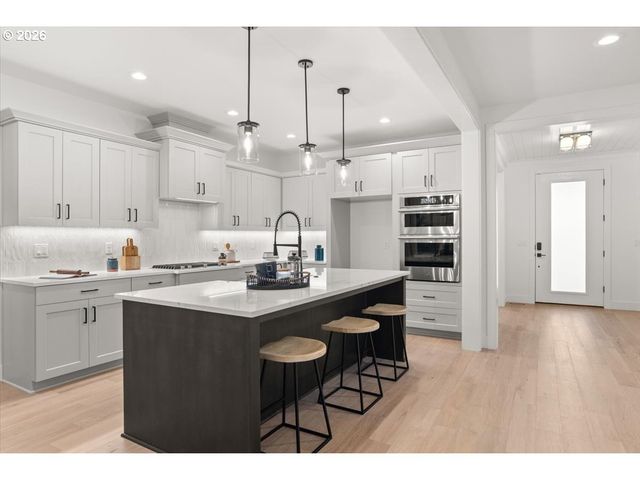 10044 Sw 72ND Ave, Portland, OR 97223