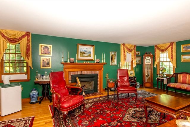 4 Old Forge Rd, Scituate, MA 02066